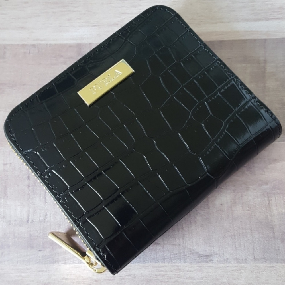 Furla Wallet Crocodile Zip Around NWT - Picture 8 of 8